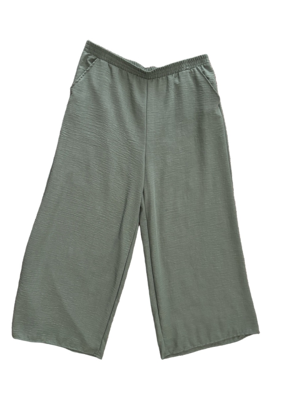 Matching boutique cropped Lounge Set Sage Green - Estimated XL - Picture 7 of 7